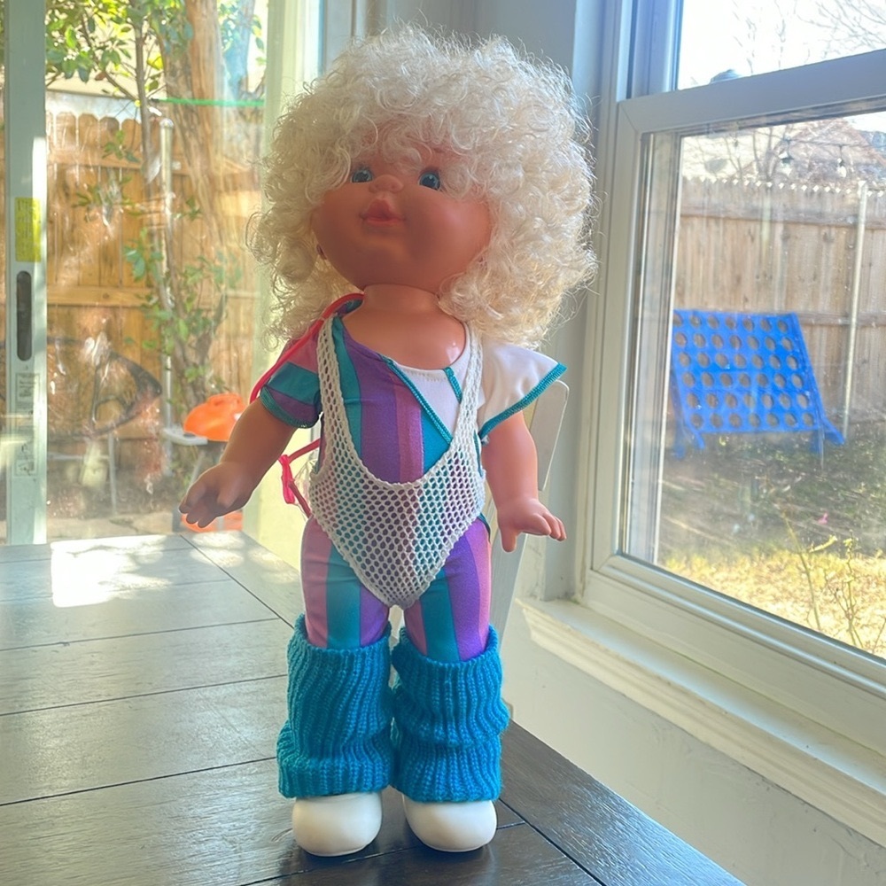 1985 vintage honeycomb doll